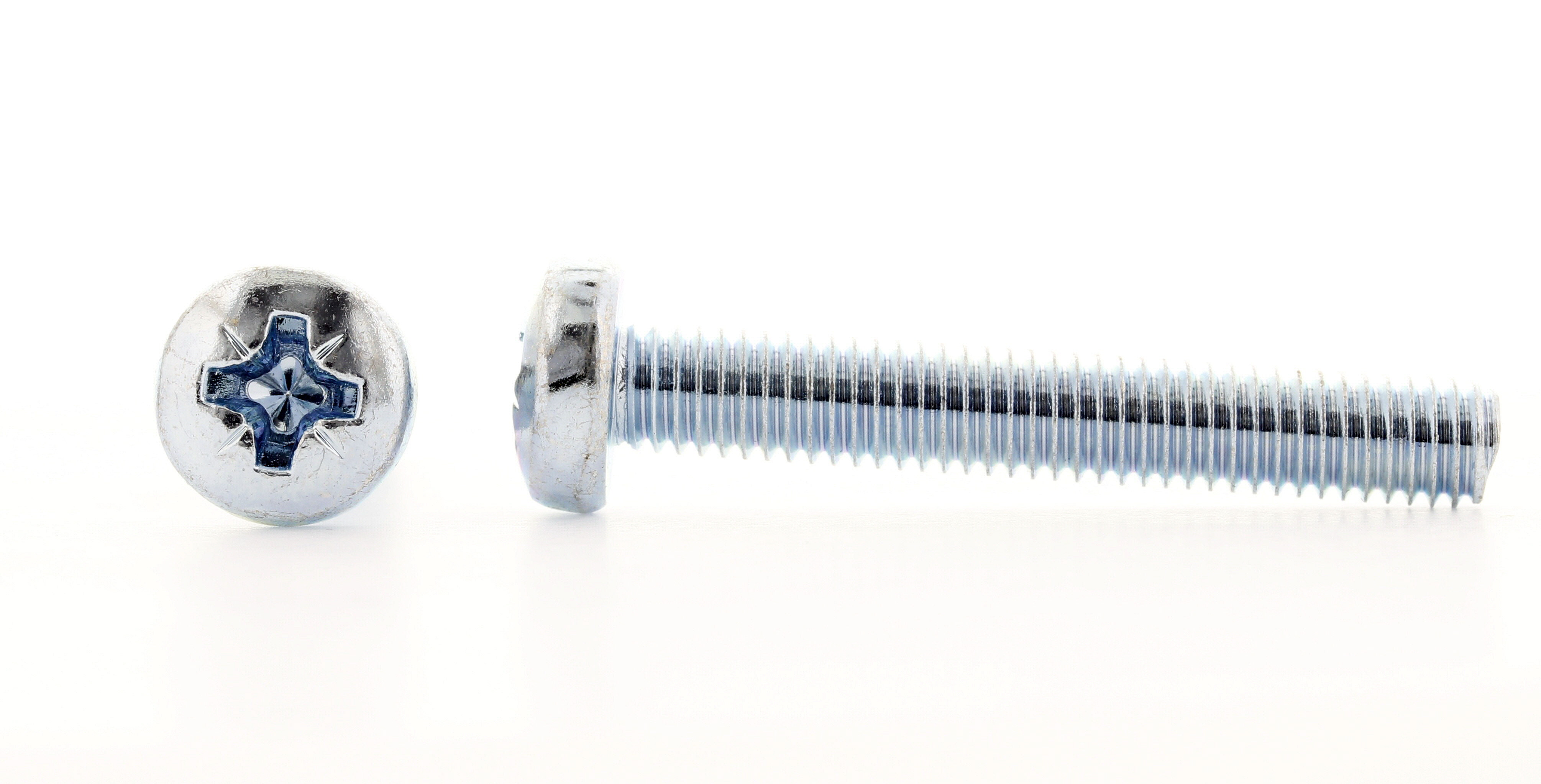 MASKINSKRUE MED PANHODE OG POZIDRIV DIN 7985 4.8 ELFORSINKET